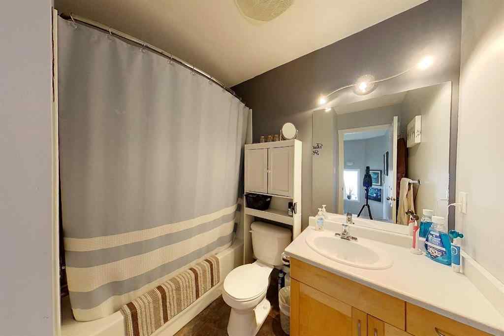 MLS® A2235553 - 708 8 Avenue SW in NONE Slave Lake, Residential