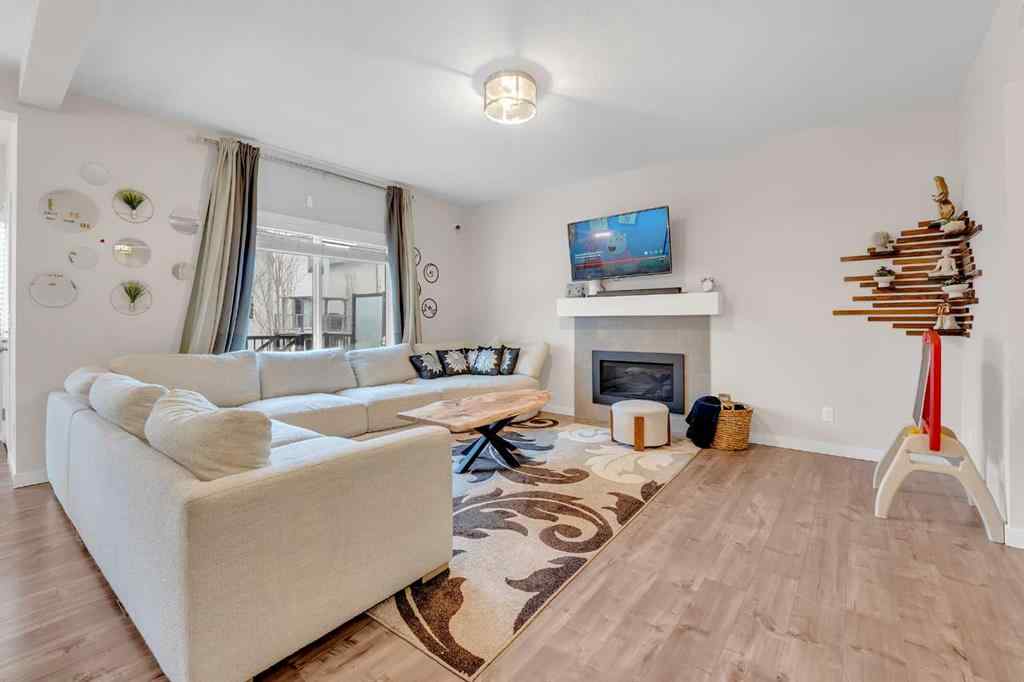 MLS® A2235566 - 165 Kingsbury Close SE in Kings Heights Airdrie, Residential