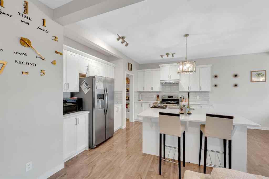 MLS® A2235566 - 165 Kingsbury Close SE in Kings Heights Airdrie, Residential
