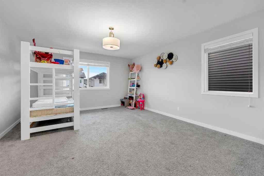 MLS® A2235566 - 165 Kingsbury Close SE in Kings Heights Airdrie, Residential