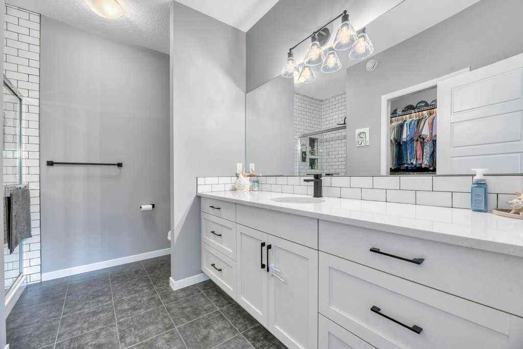 MLS® A2235591 - 1181 Hillcrest Manor Estates  in Hillview Estates Strathmore, Residential