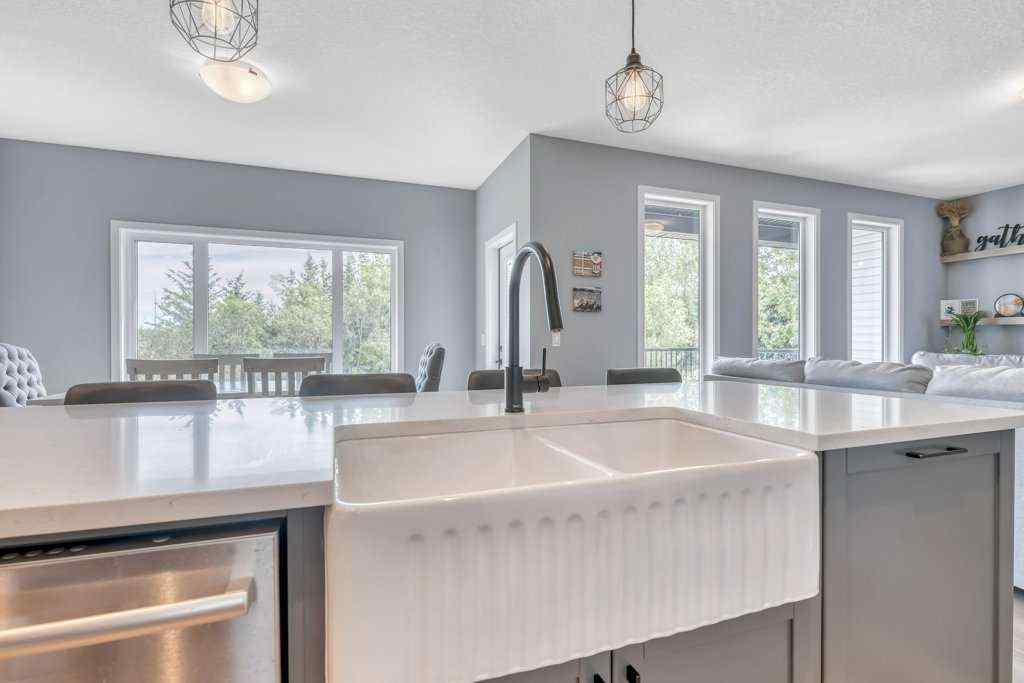 MLS® A2235591 - 1181 Hillcrest Manor Estates  in Hillview Estates Strathmore, Residential