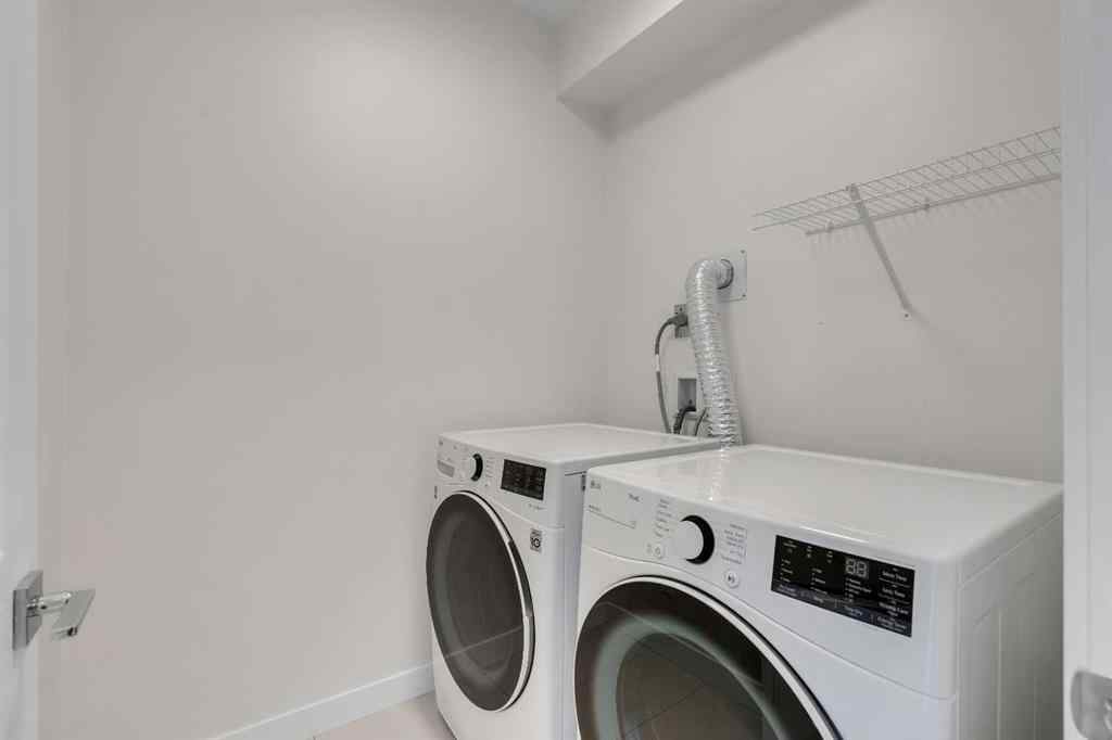 MLS® A2235595 - 78 West Coach Manor SW in West Springs Calgary, Residential