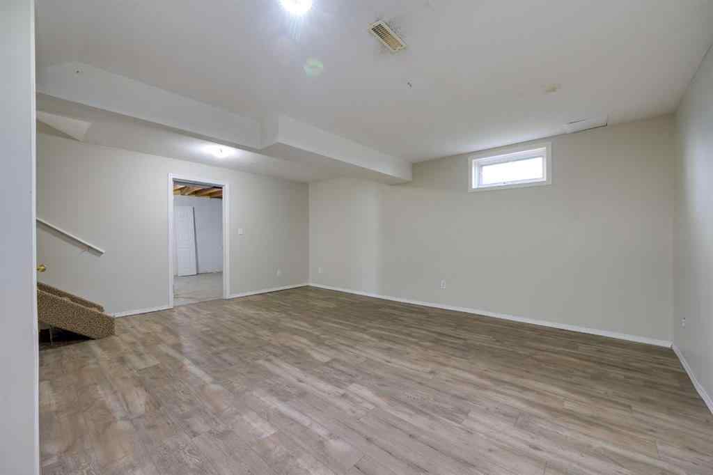 MLS® A2235623 - 174 Donnelly Crescent  in Deer Park Village Red Deer, Residential