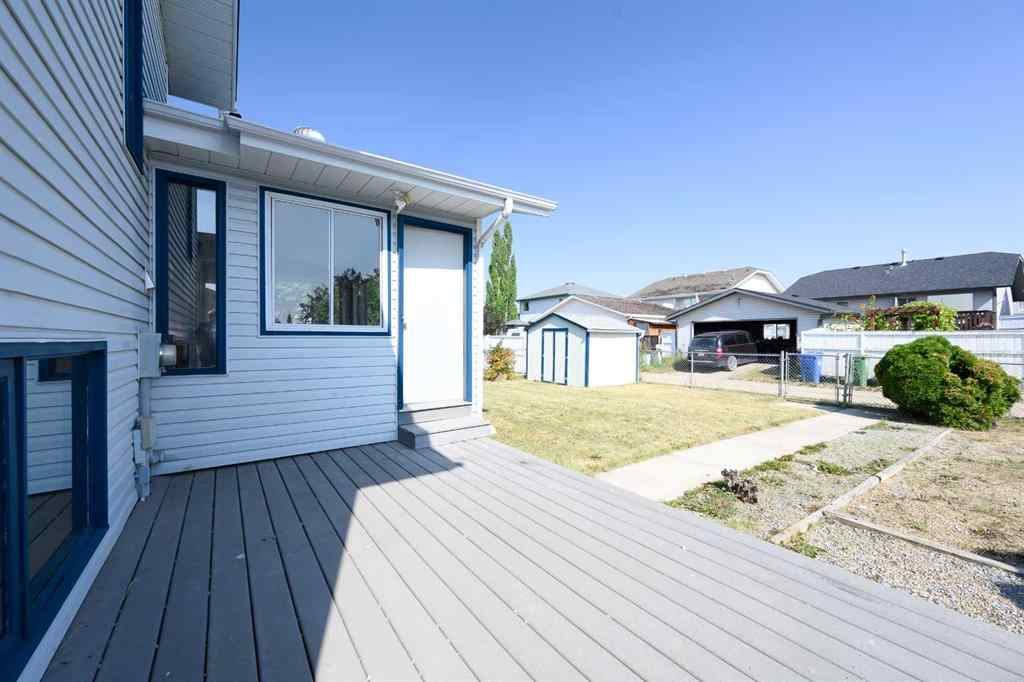 MLS® A2235623 - 174 Donnelly Crescent  in Deer Park Village Red Deer, Residential