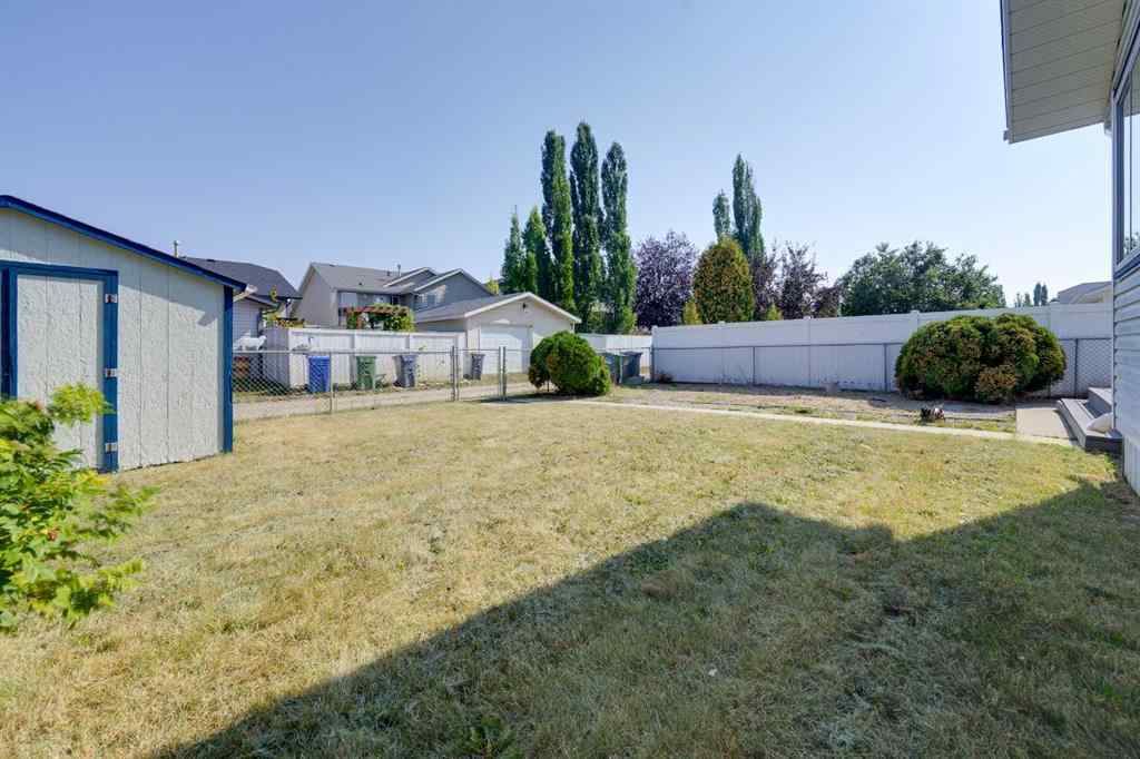 MLS® A2235623 - 174 Donnelly Crescent  in Deer Park Village Red Deer, Residential