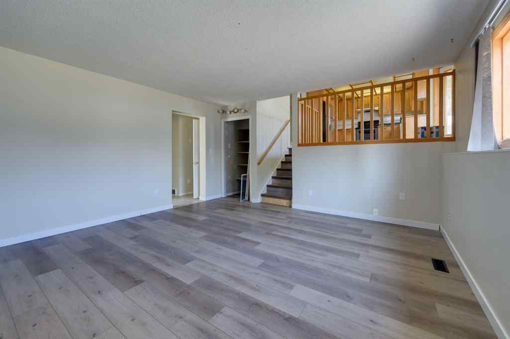 MLS® A2235623 - 174 Donnelly Crescent  in Deer Park Village Red Deer, Residential