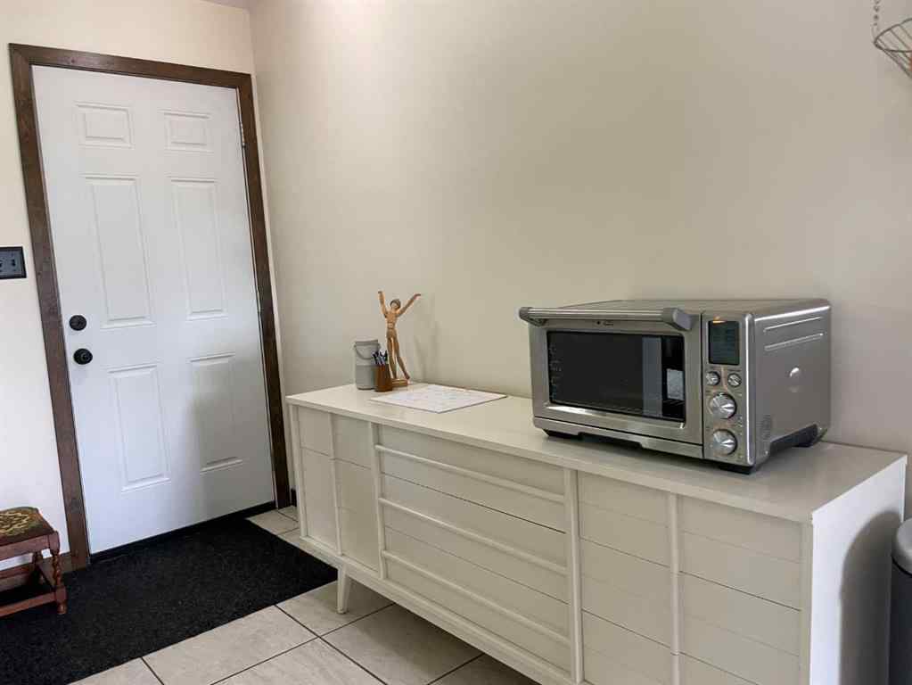 MLS® A2235628 - 10404 116 Street  in NONE Fairview, Residential