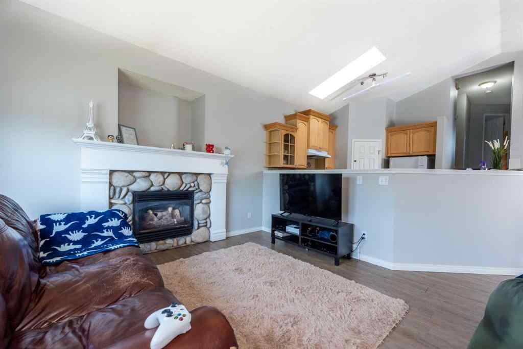 MLS® A2235682 - 214 Erin Circle SE in Erin Woods Calgary, Residential