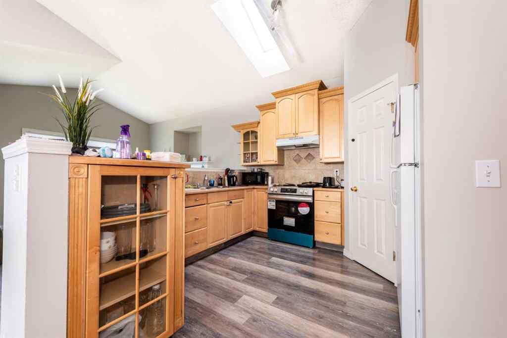 MLS® A2235682 - 214 Erin Circle SE in Erin Woods Calgary, Residential
