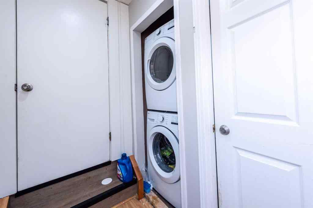MLS® A2235682 - 214 Erin Circle SE in Erin Woods Calgary, Residential