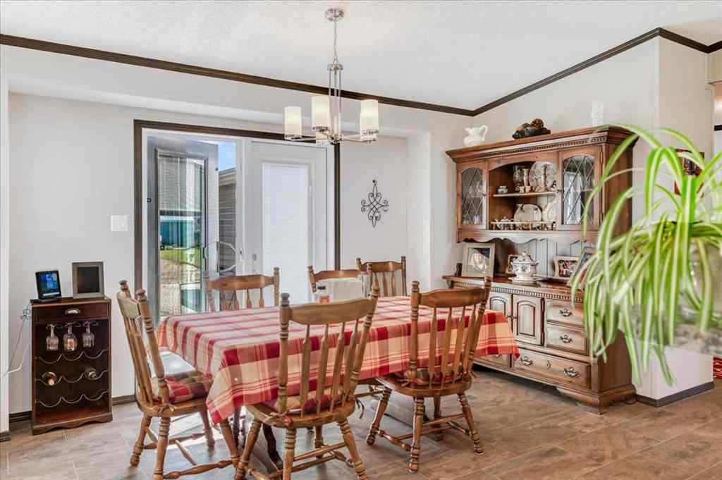 MLS® A2235716 - 513 Railway Avenue  in NONE Rural Vulcan County, Residential