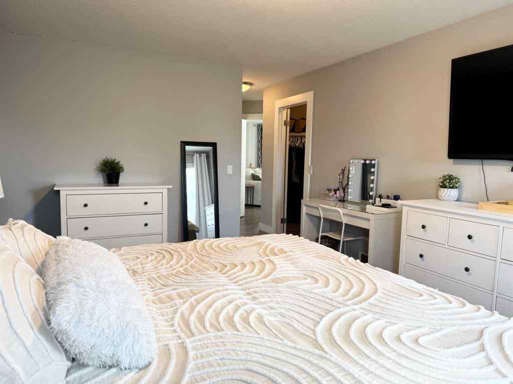 MLS® A2235737 - 208 Paulson Street  in Timberlea Fort McMurray, Residential
