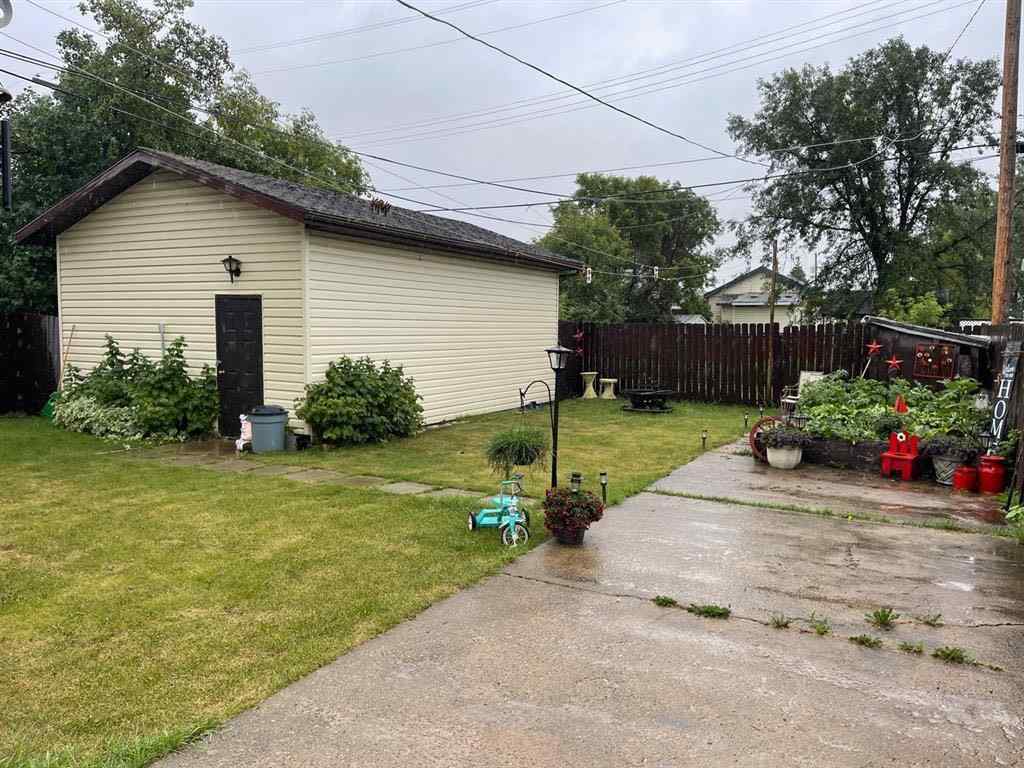 MLS® A2235745 - 4721 55th Avenue   in NONE High Prairie, Residential