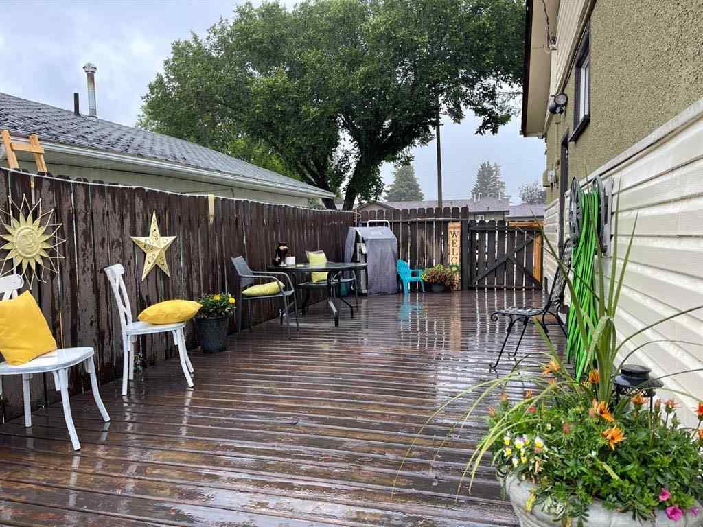 MLS® A2235745 - 4721 55th Avenue   in NONE High Prairie, Residential