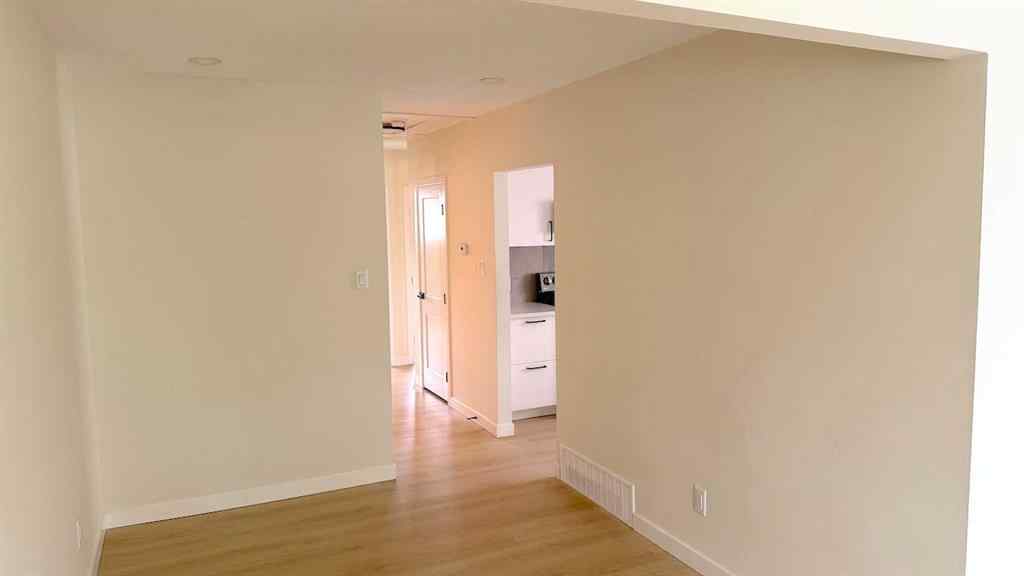 MLS® A2235755 - 509,511 34 Avenue NE in Winston Heights/Mountview Calgary, Multi-Family