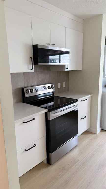 MLS® A2235755 - 509,511 34 Avenue NE in Winston Heights/Mountview Calgary, Multi-Family