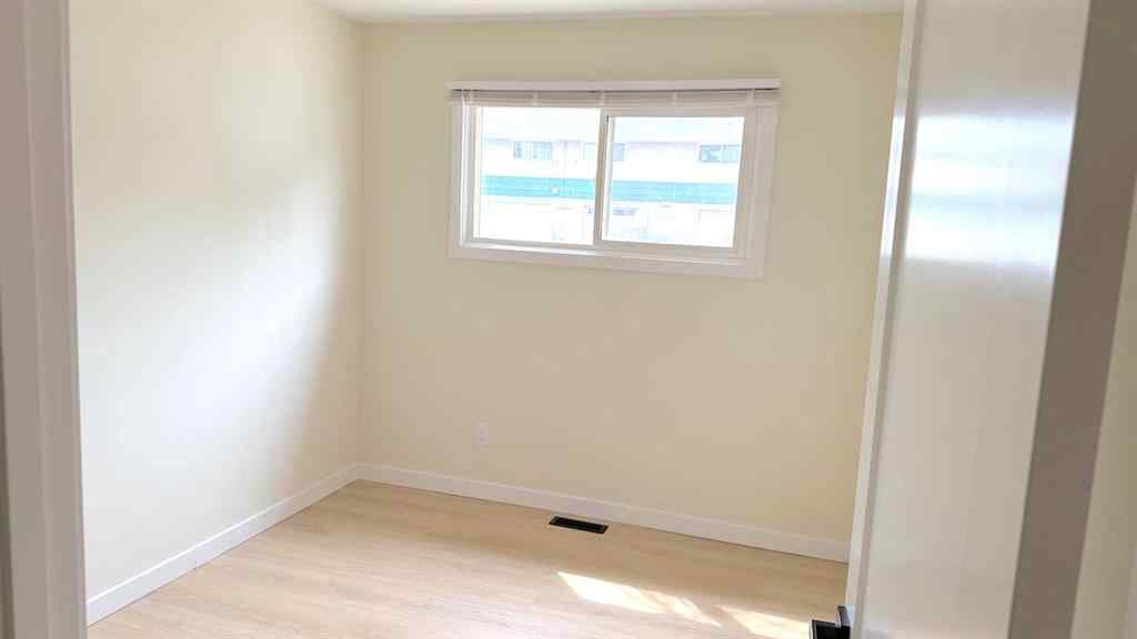 MLS® A2235755 - 509,511 34 Avenue NE in Winston Heights/Mountview Calgary, Multi-Family