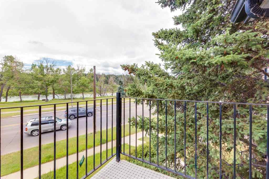 MLS® A2235784 - 2834 Parkdale Boulevard NW in West Hillhurst Calgary, Residential