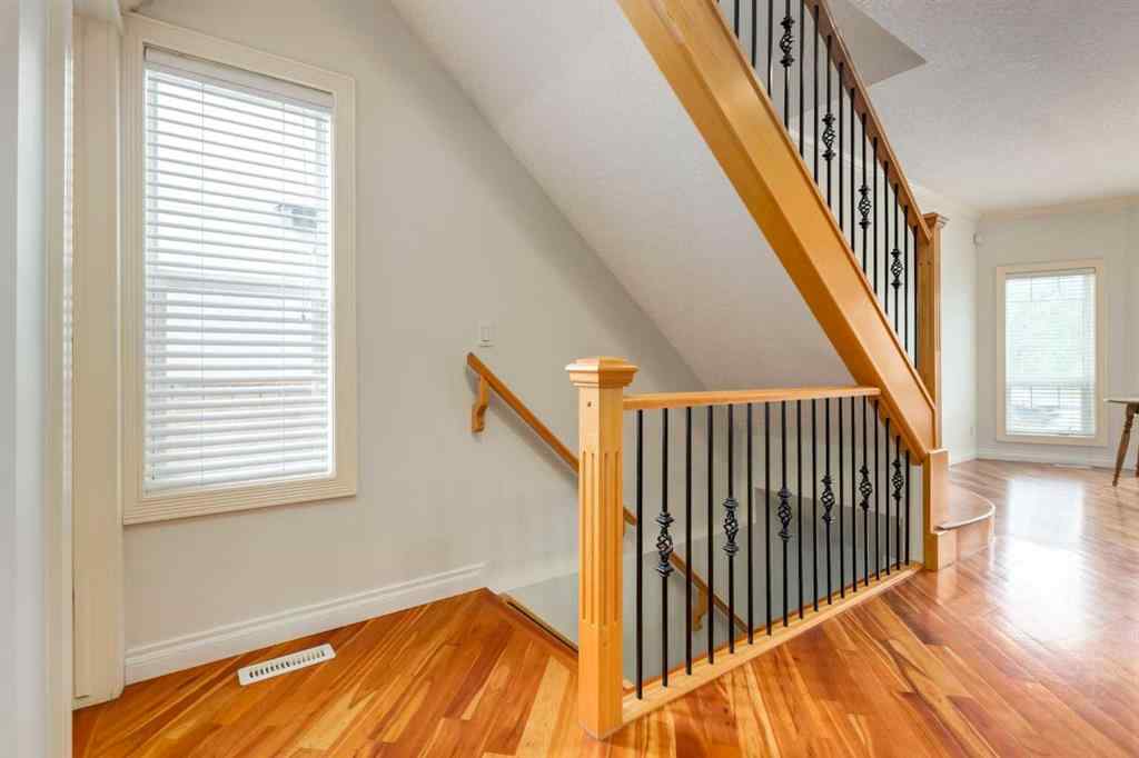 MLS® A2235784 - 2834 Parkdale Boulevard NW in West Hillhurst Calgary, Residential