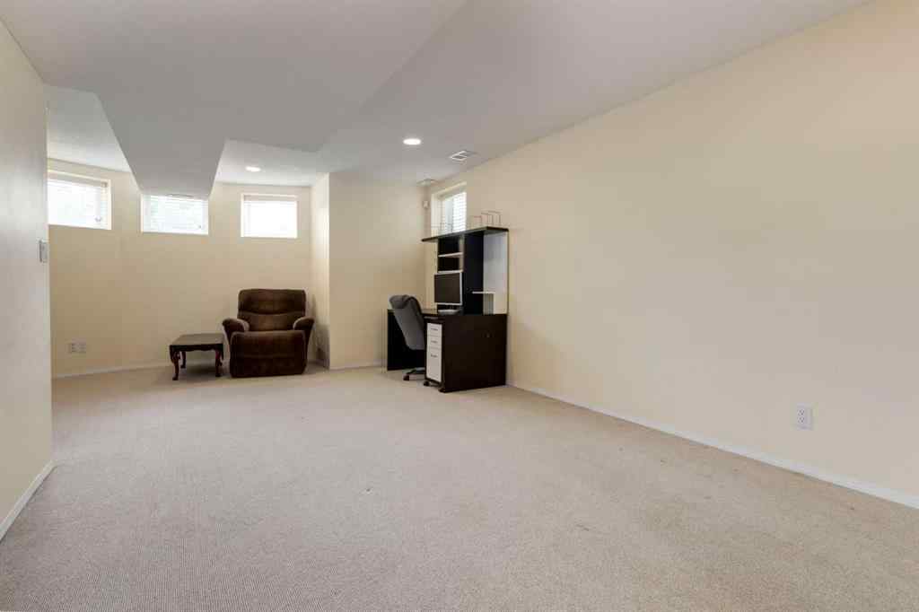 MLS® A2235784 - 2834 Parkdale Boulevard NW in West Hillhurst Calgary, Residential