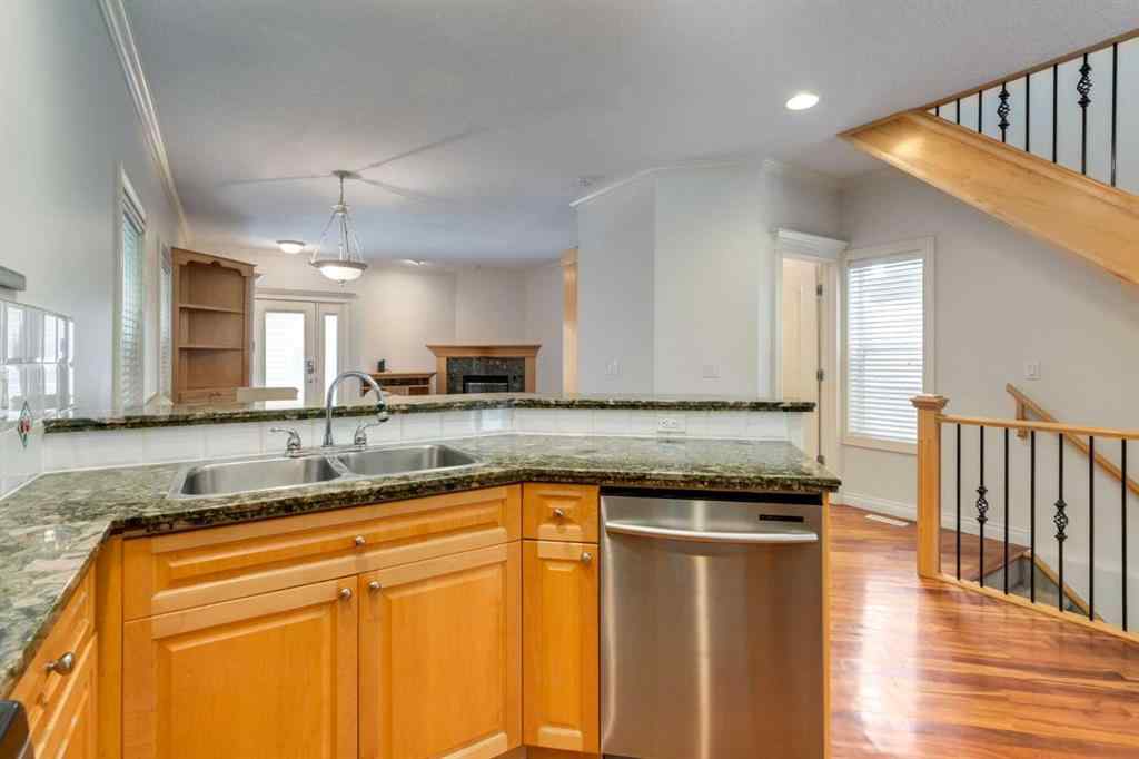MLS® A2235784 - 2834 Parkdale Boulevard NW in West Hillhurst Calgary, Residential