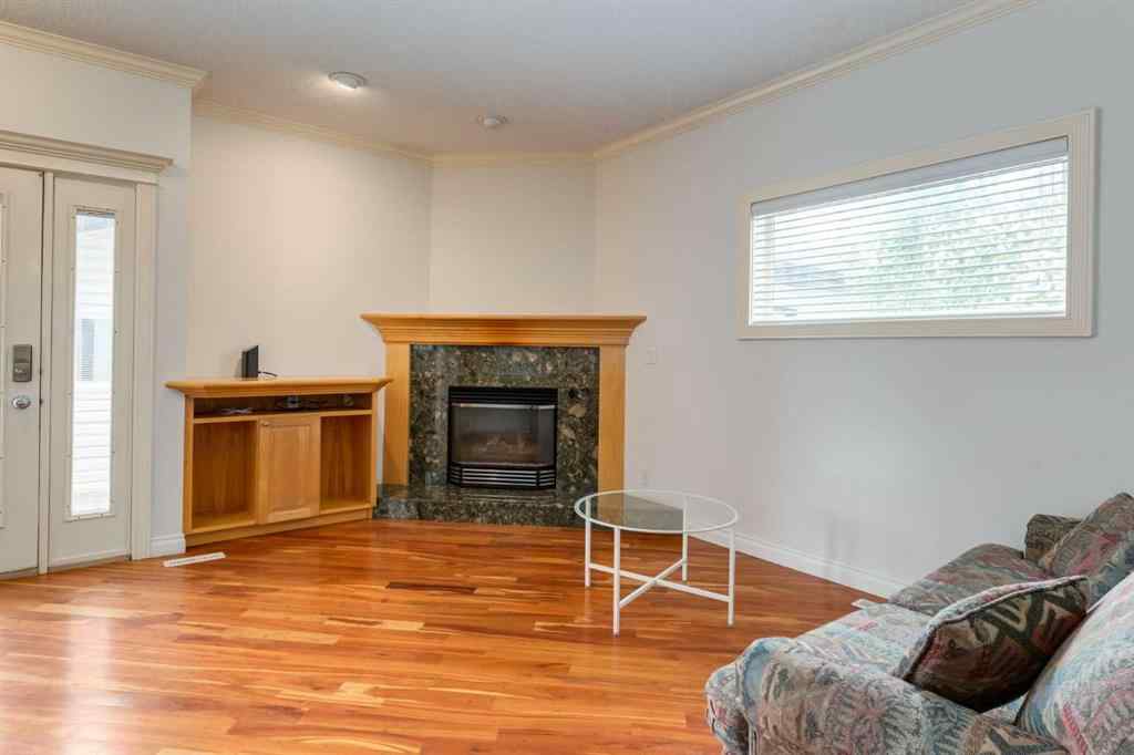 MLS® A2235784 - 2834 Parkdale Boulevard NW in West Hillhurst Calgary, Residential