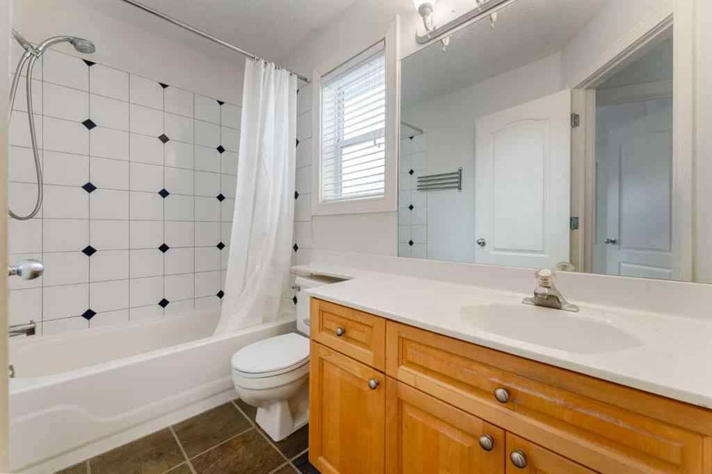 MLS® A2235784 - 2834 Parkdale Boulevard NW in West Hillhurst Calgary, Residential