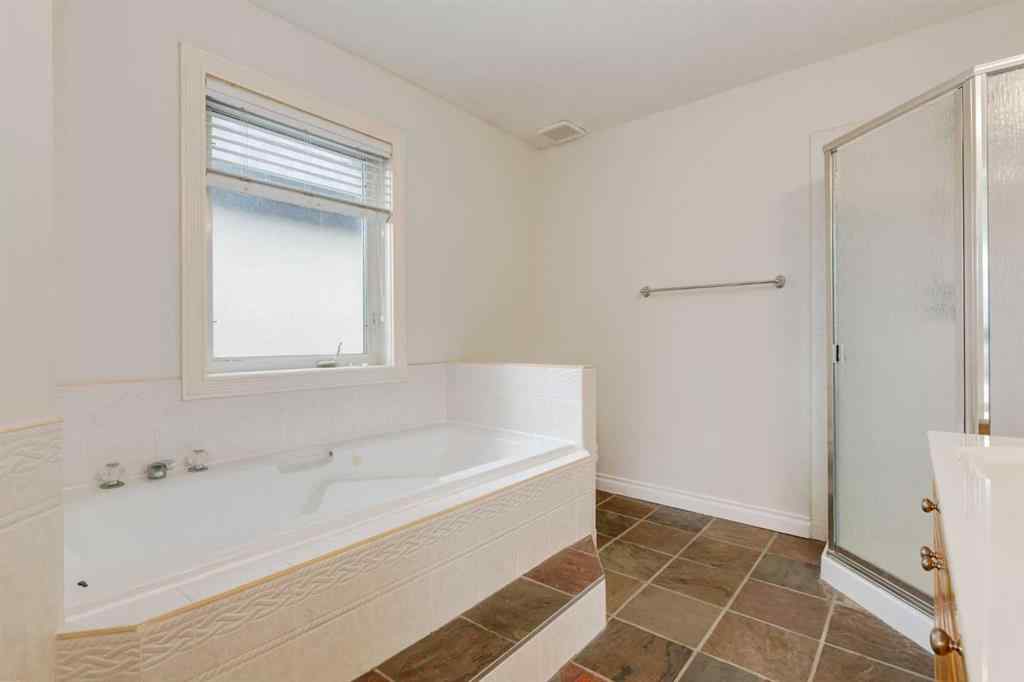 MLS® A2235784 - 2834 Parkdale Boulevard NW in West Hillhurst Calgary, Residential