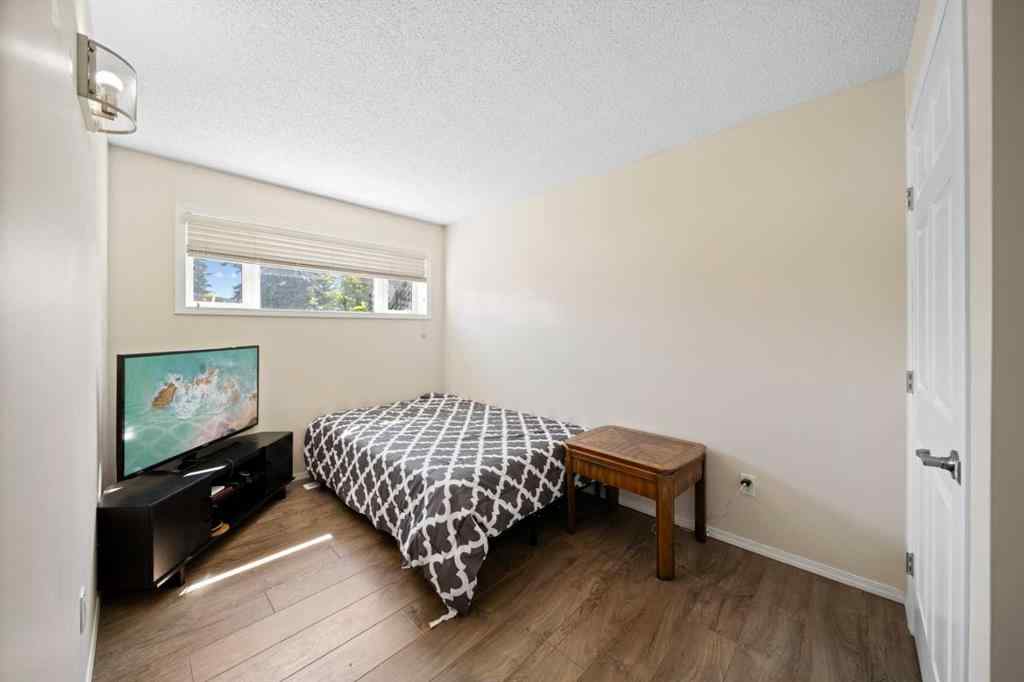 MLS® A2235798 - 3411 51A Avenue  in Southwest Innisfail Innisfail, Residential