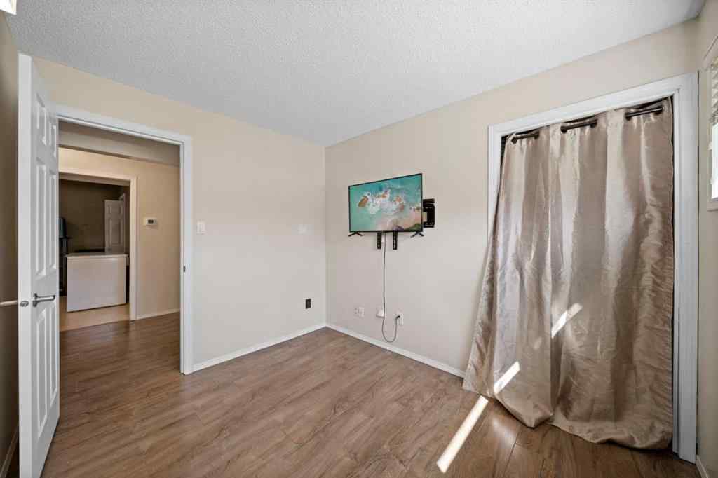 MLS® A2235798 - 3411 51A Avenue  in Southwest Innisfail Innisfail, Residential