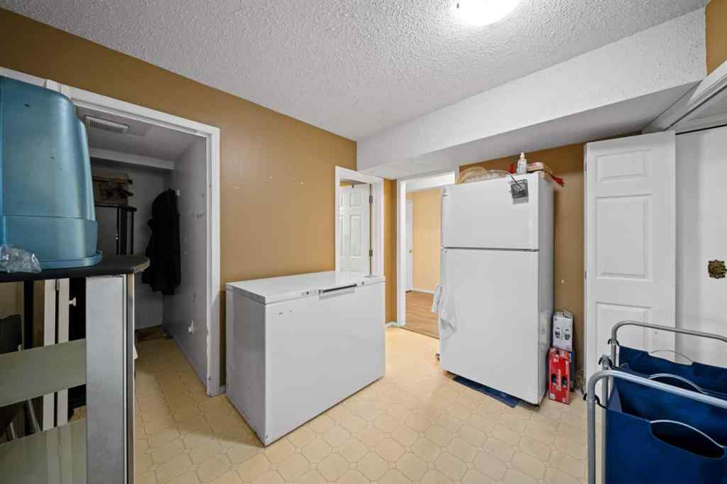 MLS® A2235798 - 3411 51A Avenue  in Southwest Innisfail Innisfail, Residential
