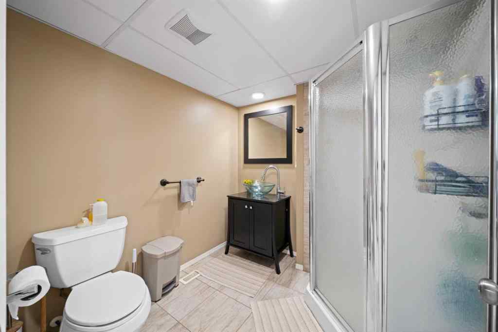 MLS® A2235798 - 3411 51A Avenue  in Southwest Innisfail Innisfail, Residential
