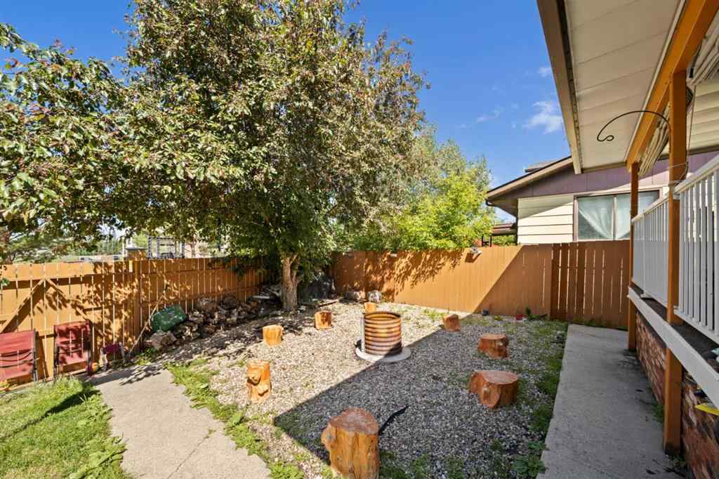 MLS® A2235798 - 3411 51A Avenue  in Southwest Innisfail Innisfail, Residential