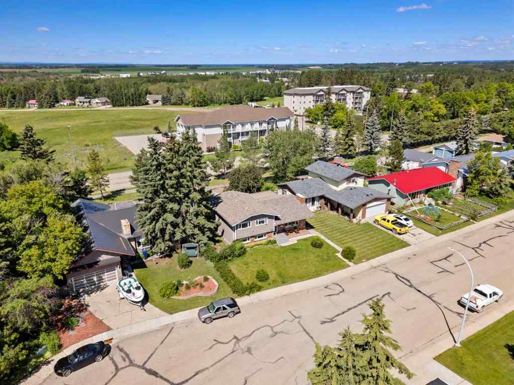 MLS® A2235798 - 3411 51A Avenue  in Southwest Innisfail Innisfail, Residential