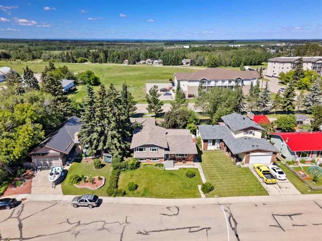MLS® A2235798 - 3411 51A Avenue  in Southwest Innisfail Innisfail, Residential