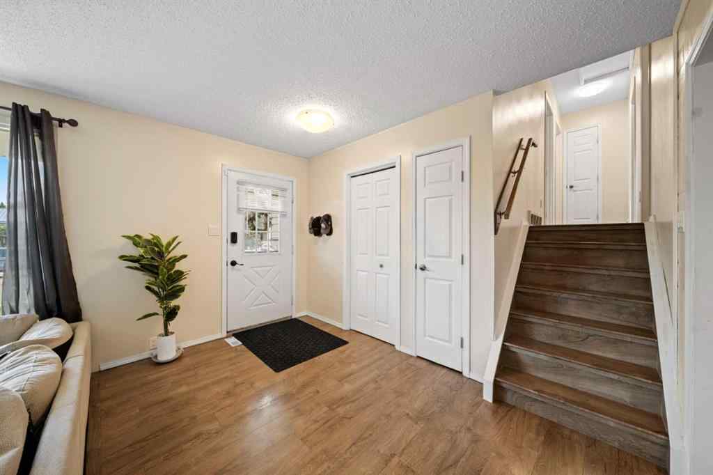 MLS® A2235798 - 3411 51A Avenue  in Southwest Innisfail Innisfail, Residential