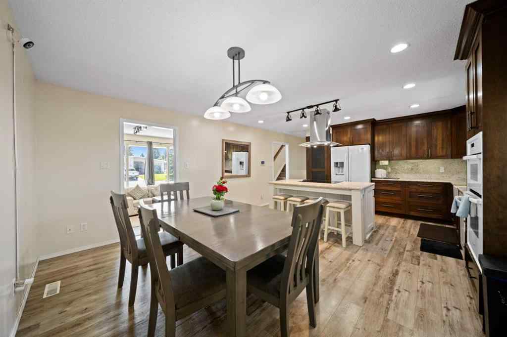 MLS® A2235798 - 3411 51A Avenue  in Southwest Innisfail Innisfail, Residential