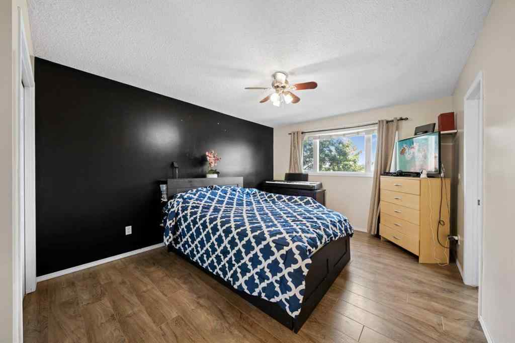MLS® A2235798 - 3411 51A Avenue  in Southwest Innisfail Innisfail, Residential