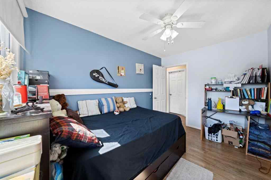 MLS® A2235798 - 3411 51A Avenue  in Southwest Innisfail Innisfail, Residential