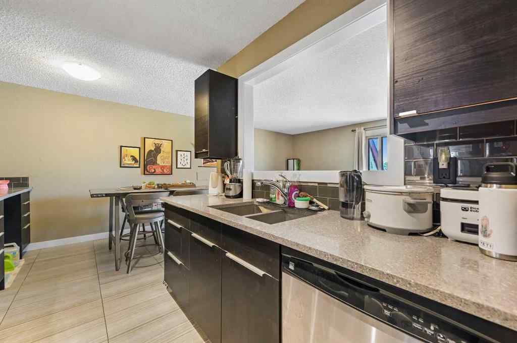 MLS® A2235803 - Unit #403 1113 37 Street SW in Rosscarrock Calgary, Residential