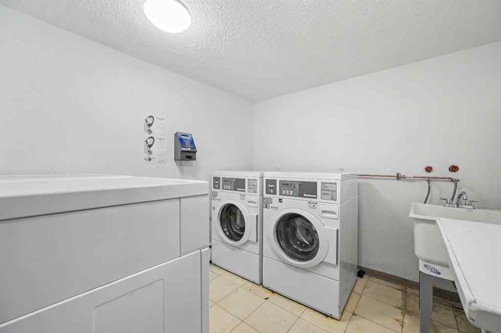 MLS® A2235803 - Unit #403 1113 37 Street SW in Rosscarrock Calgary, Residential