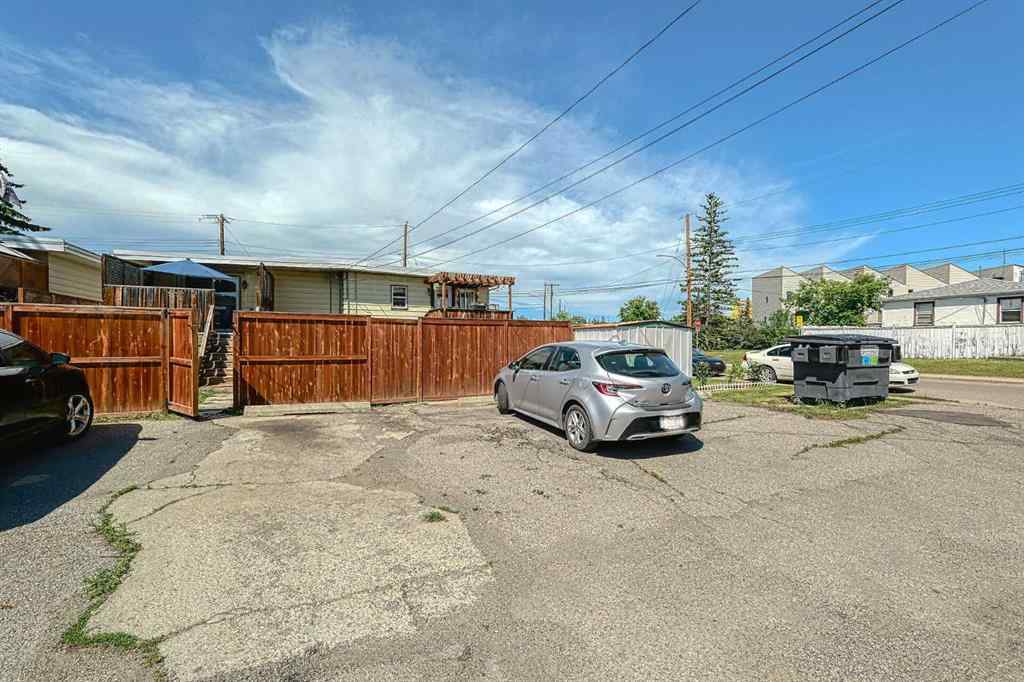 MLS® A2235819 - Unit #1 6505 36 Avenue NW in Bowness Calgary, Residential