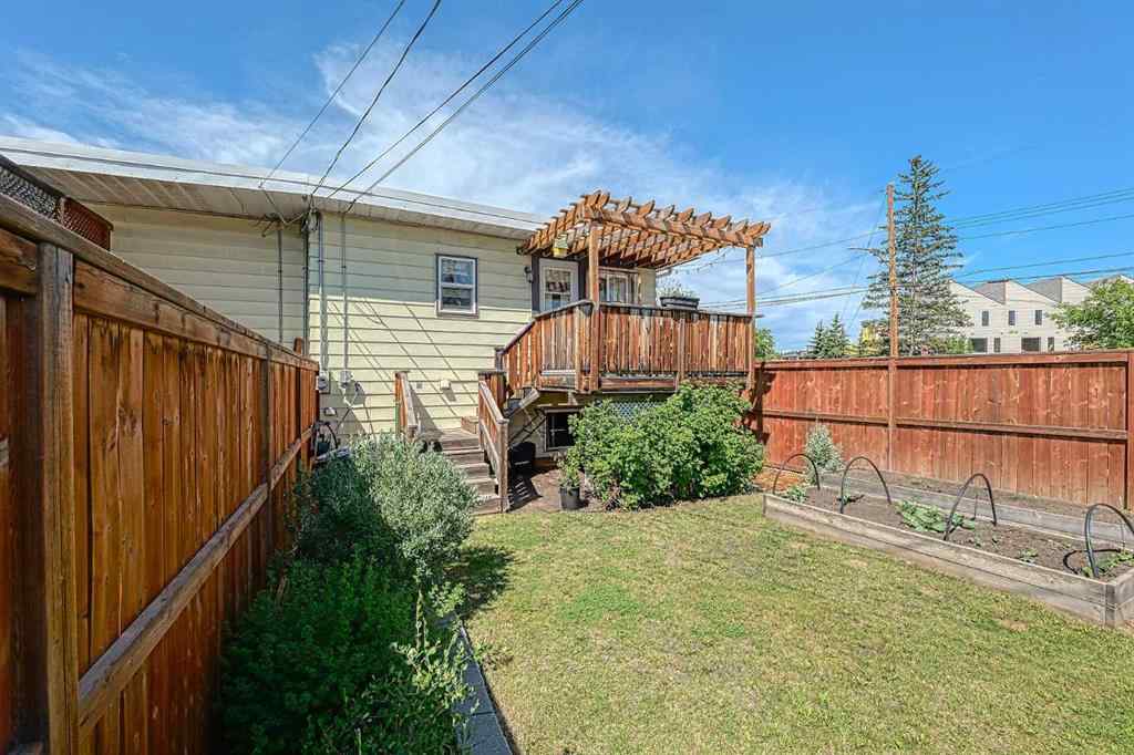 MLS® A2235819 - Unit #1 6505 36 Avenue NW in Bowness Calgary, Residential