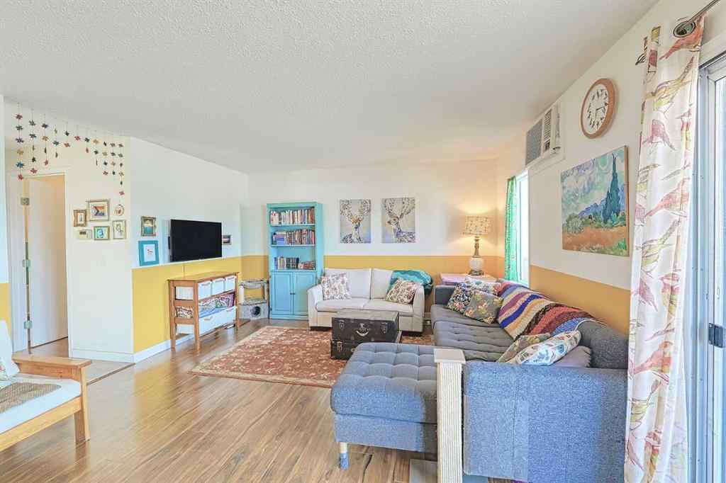 MLS® A2235819 - Unit #1 6505 36 Avenue NW in Bowness Calgary, Residential