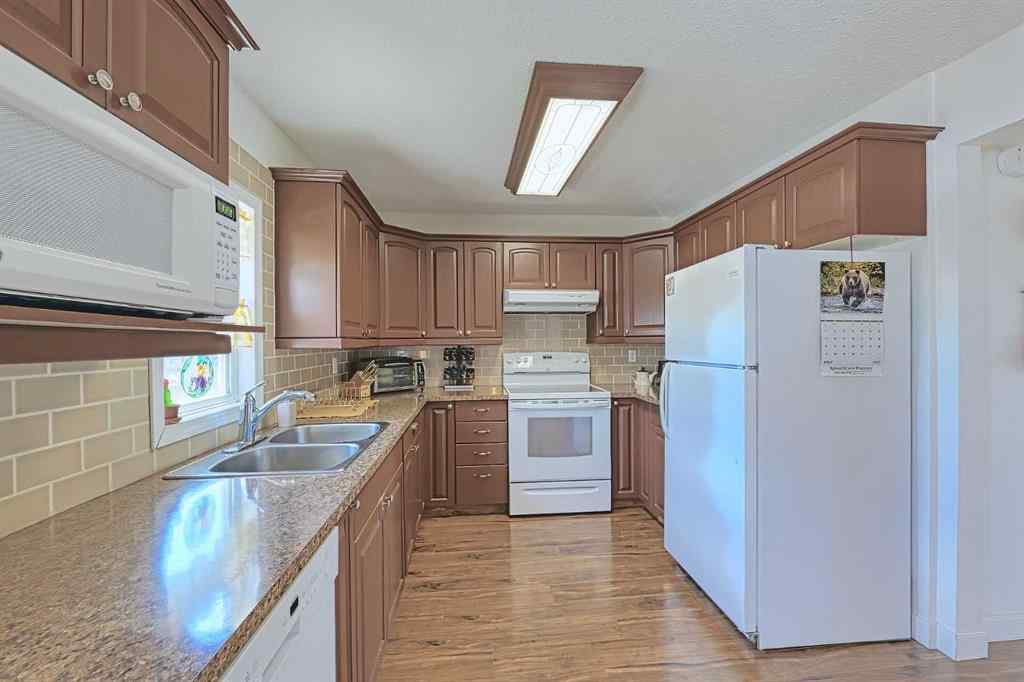 MLS® A2235819 - Unit #1 6505 36 Avenue NW in Bowness Calgary, Residential