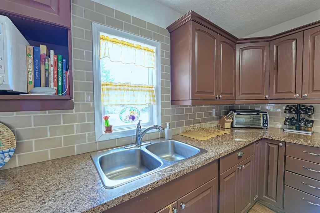 MLS® A2235819 - Unit #1 6505 36 Avenue NW in Bowness Calgary, Residential