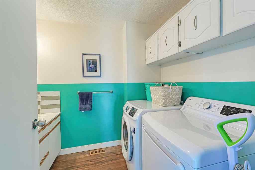 MLS® A2235819 - Unit #1 6505 36 Avenue NW in Bowness Calgary, Residential