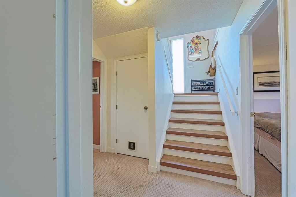 MLS® A2235819 - Unit #1 6505 36 Avenue NW in Bowness Calgary, Residential