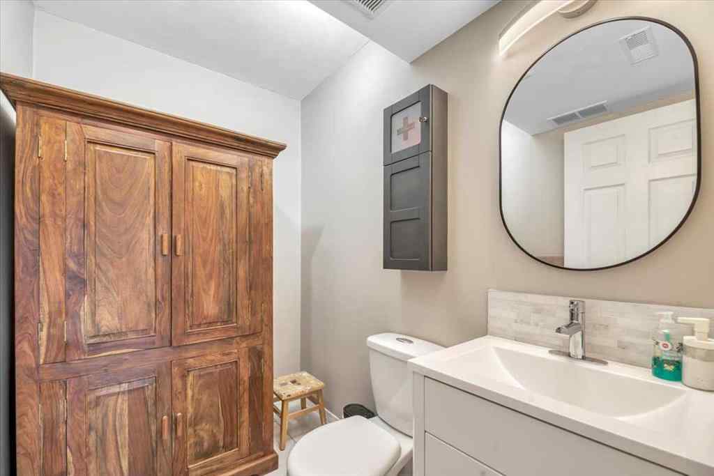 MLS® A2235868 - 325 Strathford Boulevard  in Strathaven Strathmore, Residential